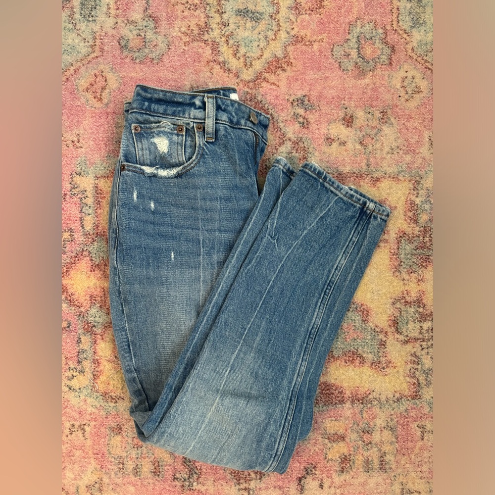 Abercrombie high rise mom jeans curve love